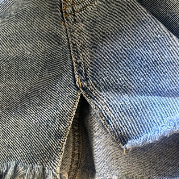 Forever 21 distressed raw hem denim button fly jean mini skirt Sz 30 - Picture 7 of 8